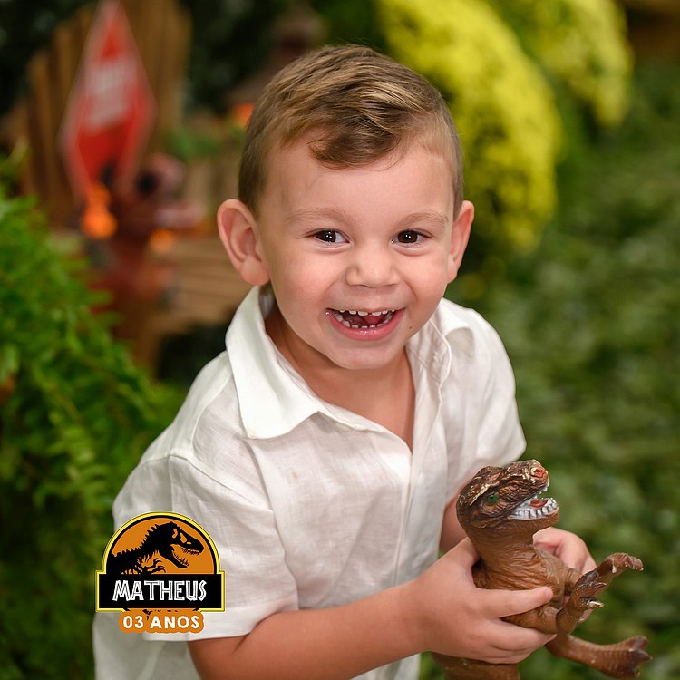Matheus 03 Anos - Dinossauro