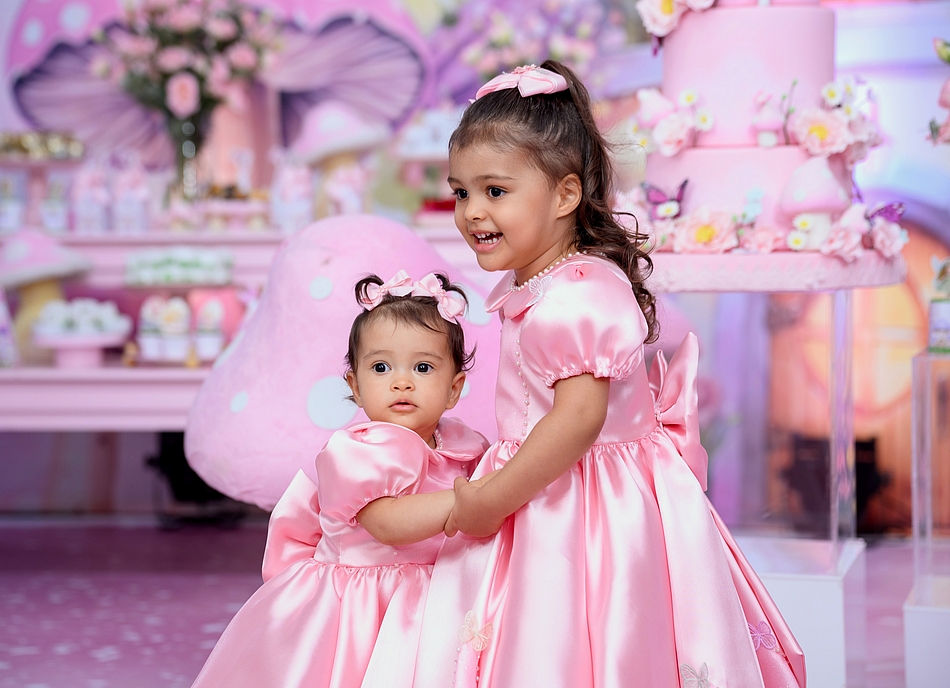 Isabela 1 ano e Cecília 3 anos