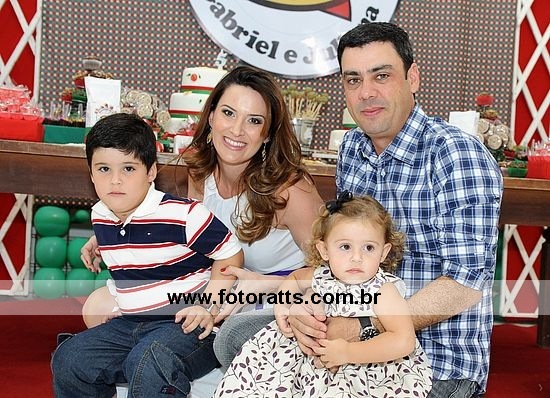 Aniversário 02 Anos Juliana e 05 Anos Gabriel Brasil dia 28/08/2011.