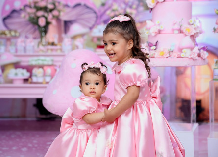 Isabela 1 ano e Cecília 3 anos