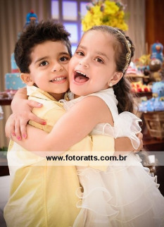 Aniversário 04 Anos Hugo e Bia dia 22/06/2013 no Buffet Mercearia Kids.