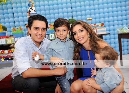 Aniversário 04 Anos Fernando 01 Ano Guilherme dia 11/07/2013 na Mercearia Kids.