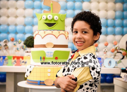 Aniversário 05 Anos Vitor Hugo no Dia 16/08/2015 no Clube da Criança