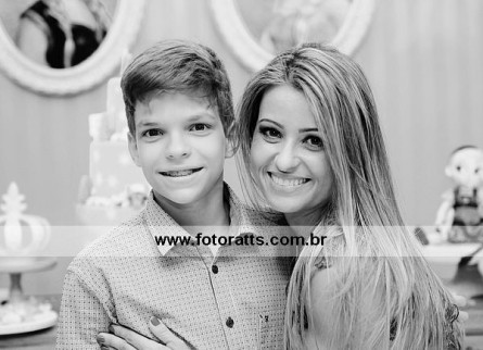 Aniversário 05 Anos Julia e Marina dia 29/11/2015 no Buffet Mundo Mágico.