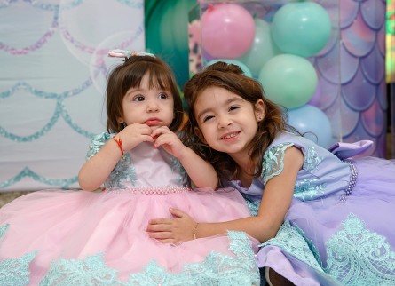 Isabel - 1 ano e Maria Gabriela - 3 anos