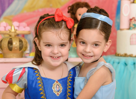 Maria 4 anos Luisa 3 anos