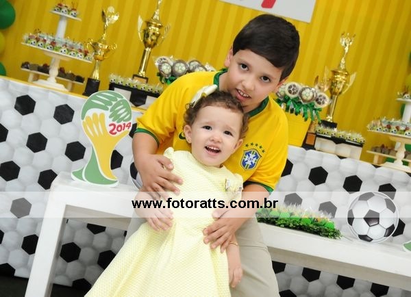 09 anos Caio e 2 anos Carolina dia 31/05/2014
