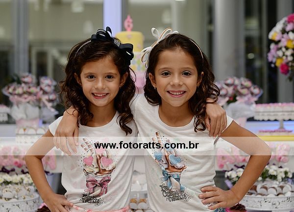 06 Anos Mariana e Alice dia 11/03/2016