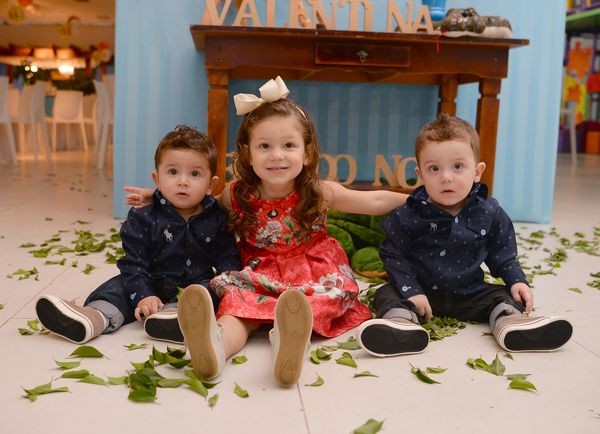 01 Ano Eduardo e Noah 03 Anos Valentina