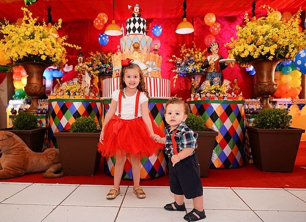 01 Ano João & 04 Anos Maria 